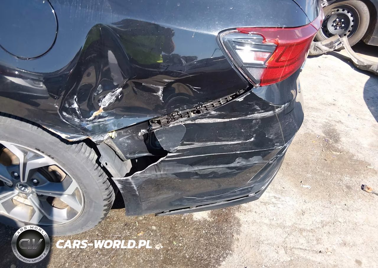 2019 Kia Forte Lxs VIN:3KPF24AD8KE070241 - 17
