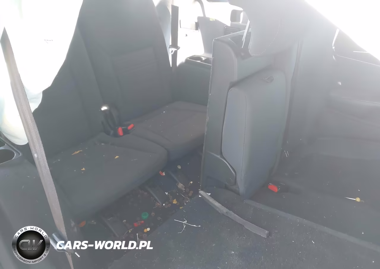 2020 Kia Sorento 3.3L S VIN:5XYPGDA50LG646052 - 8