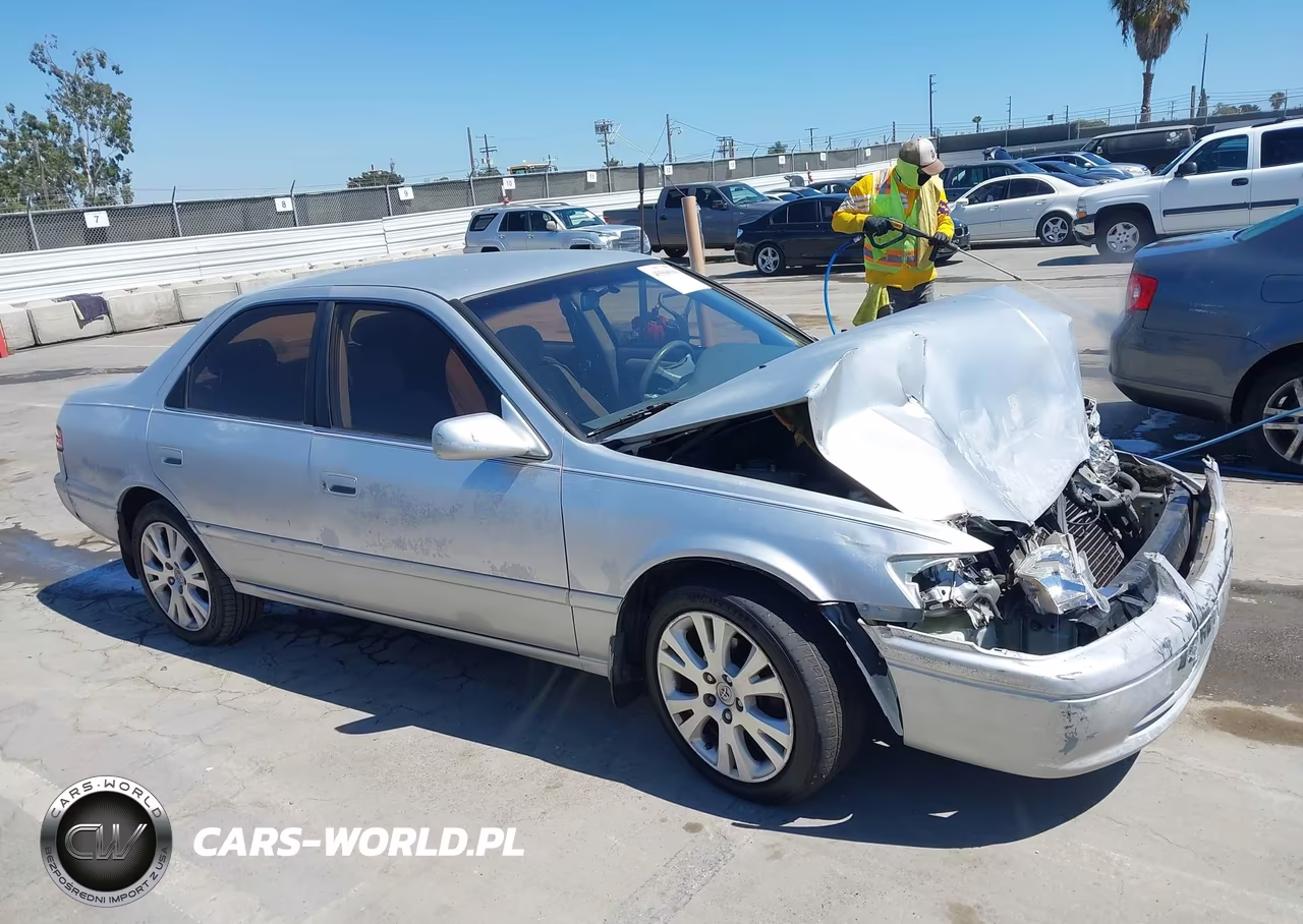 2000 Toyota Camry Le VIN:JT2BG22K9Y0383309 - 13