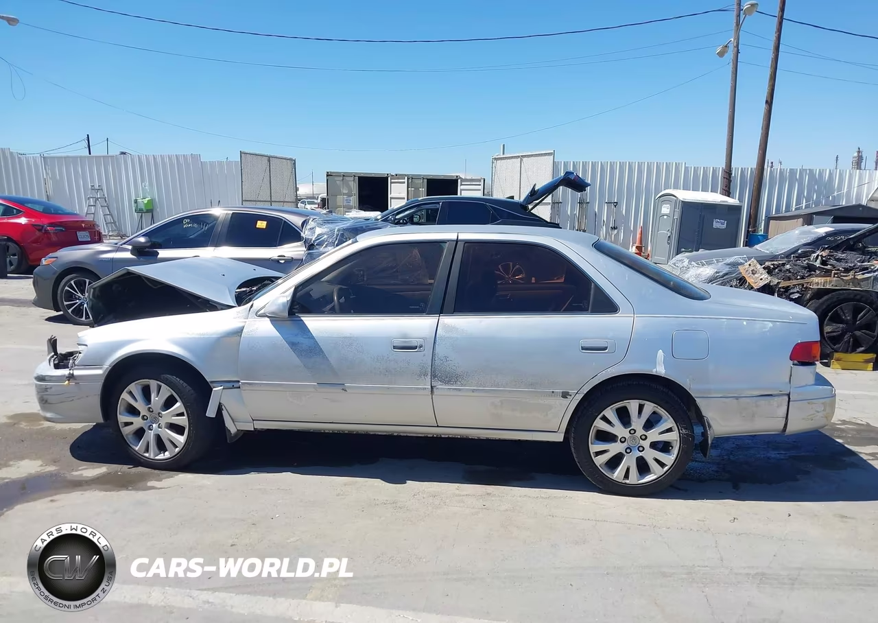 2000 Toyota Camry Le VIN:JT2BG22K9Y0383309 - 14
