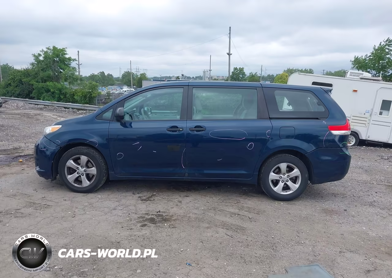 2011 Toyota Sienna Base V6 VIN:5TDZK3DC1BS068055 - 13