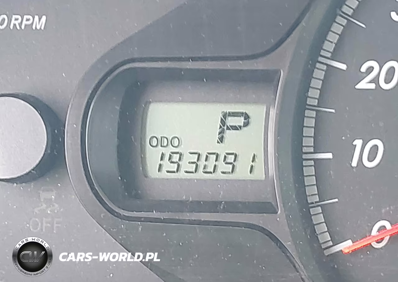 2011 Toyota Sienna Base V6 VIN:5TDZK3DC1BS068055 - 14