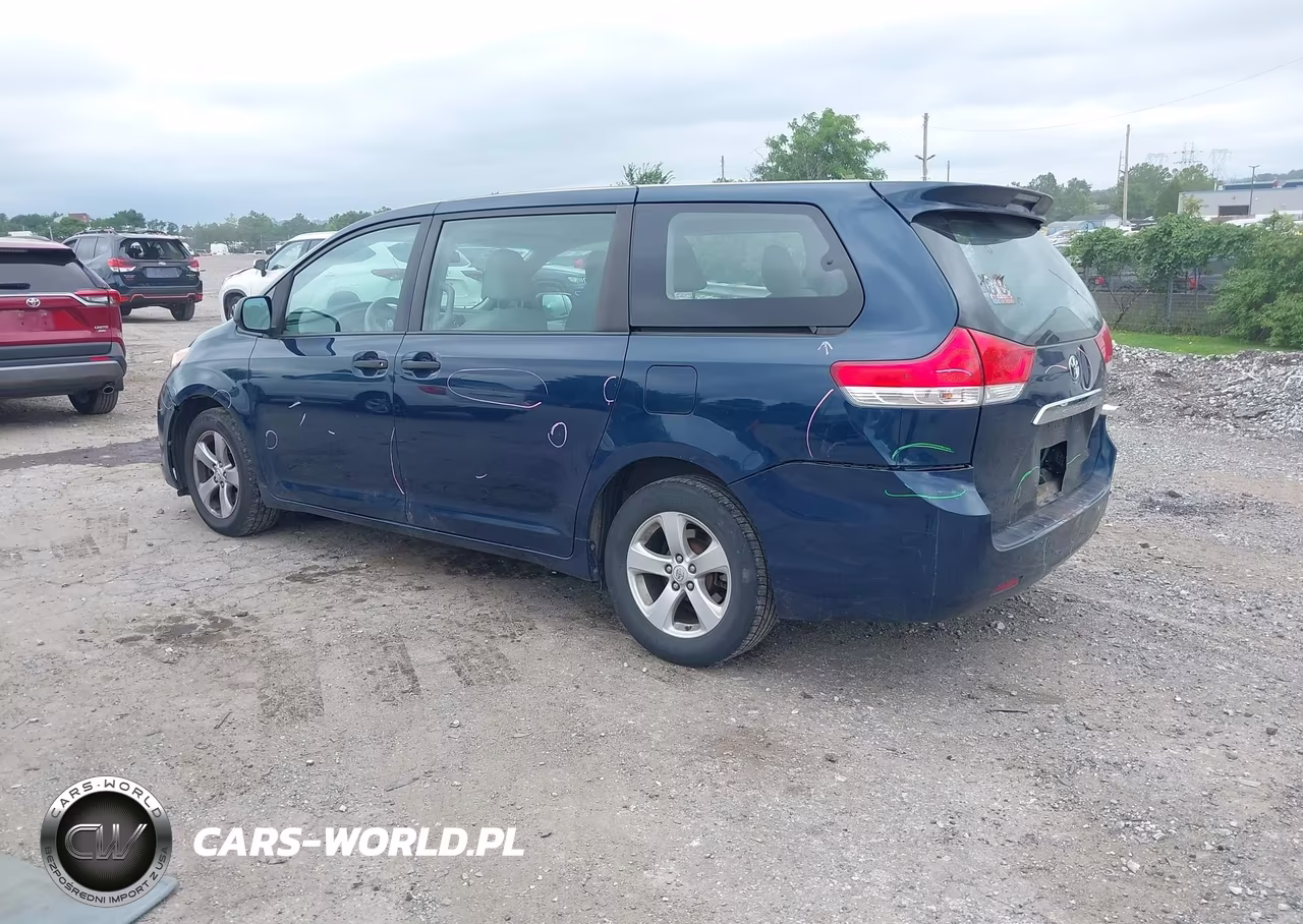 2011 Toyota Sienna Base V6 VIN:5TDZK3DC1BS068055 - 3