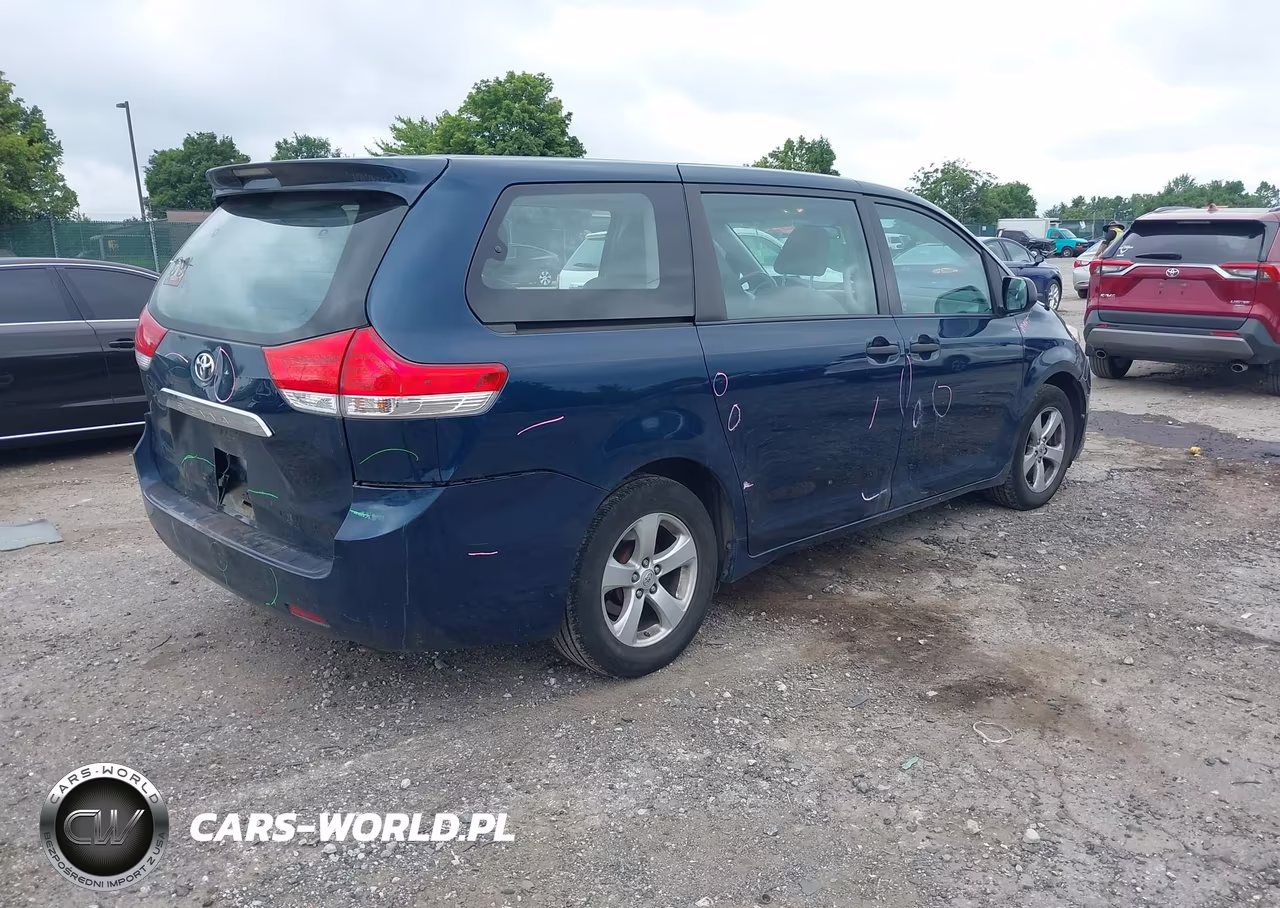 2011 Toyota Sienna Base V6 VIN:5TDZK3DC1BS068055 - 4