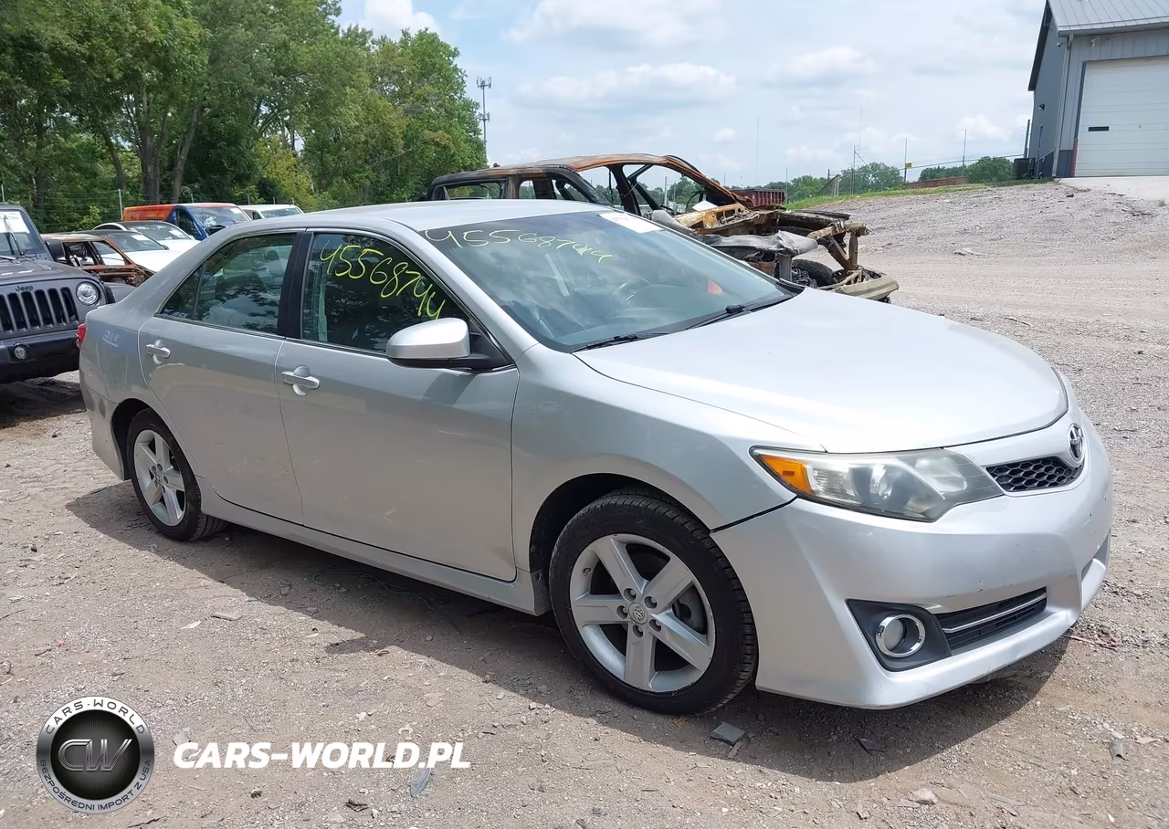 2014 Toyota Camry Se – zdjęcie 1 z 16
