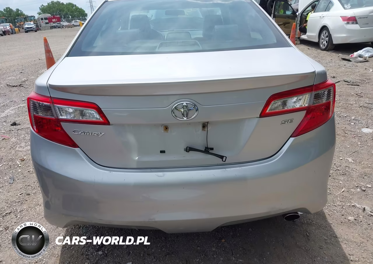 2014 Toyota Camry Se VIN:4T1BF1FK5EU334591 - 16