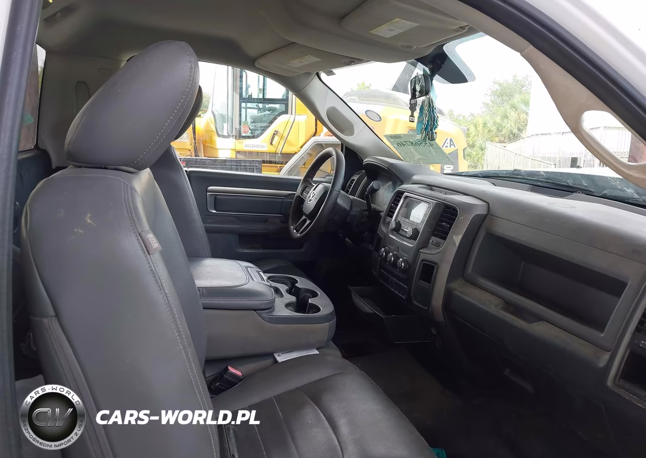 2016 Ram 2500 Tradesman VIN:3C7WR4AT9GG335895 - 5