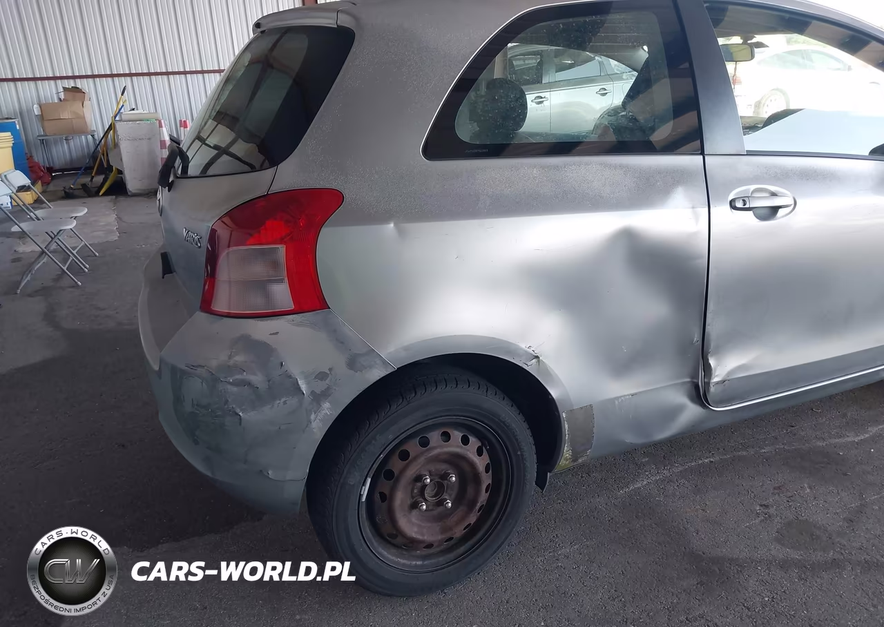 2007 Toyota Yaris VIN:JTDJT923575110823 - 12