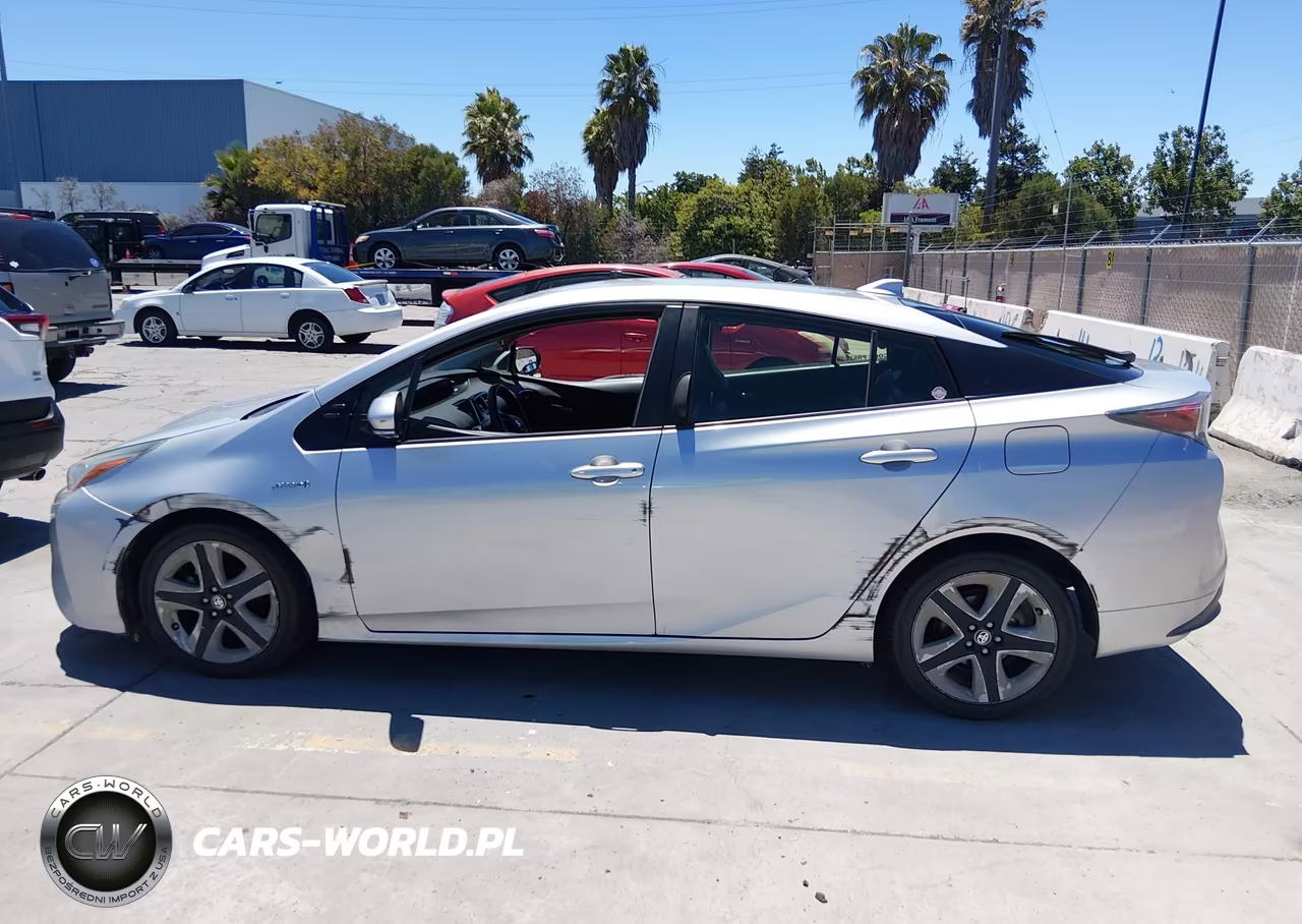 2016 Toyota Prius Three Touring VIN:JTDKARFU7G3008058 - 14