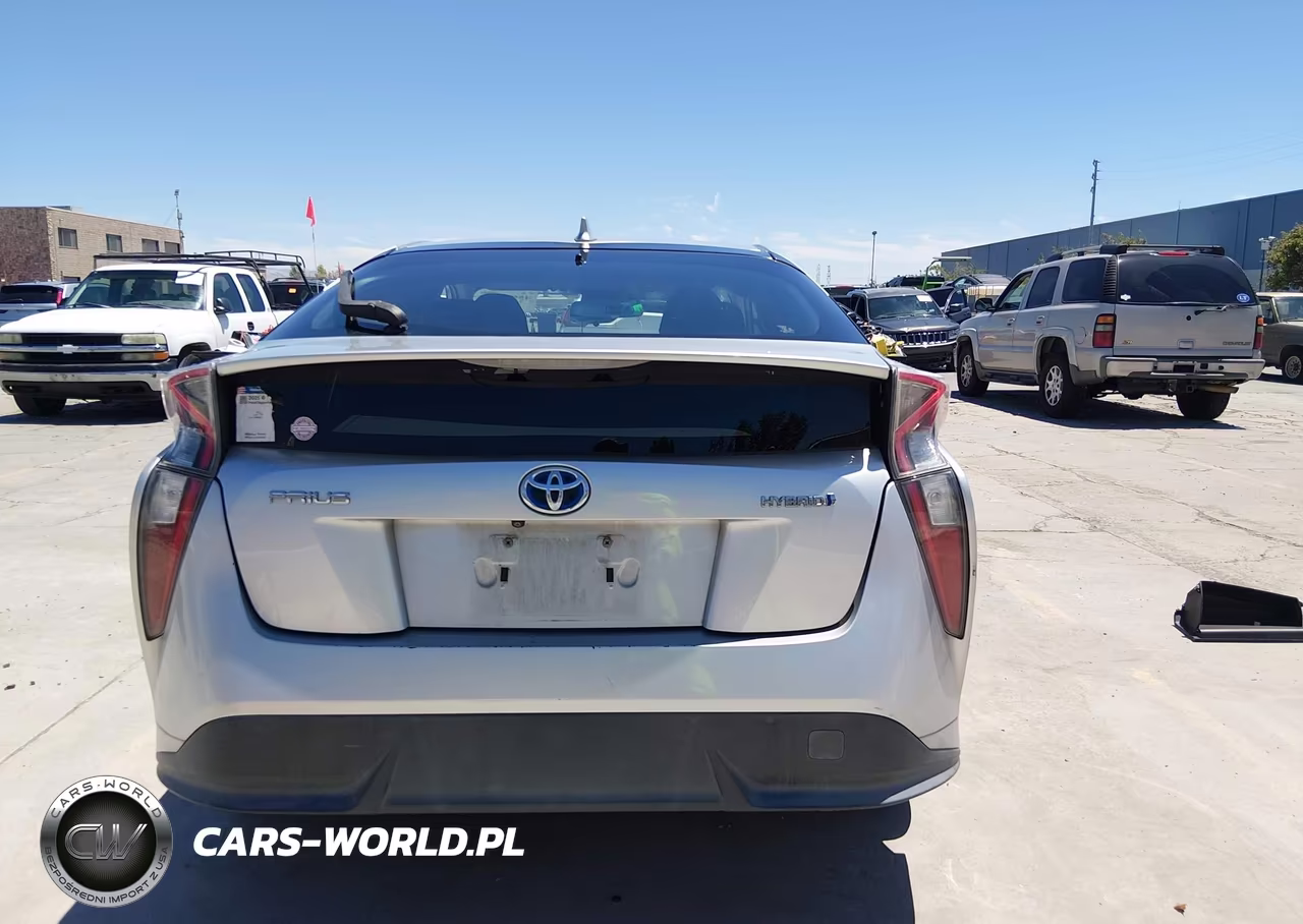 2016 Toyota Prius Three Touring VIN:JTDKARFU7G3008058 - 16