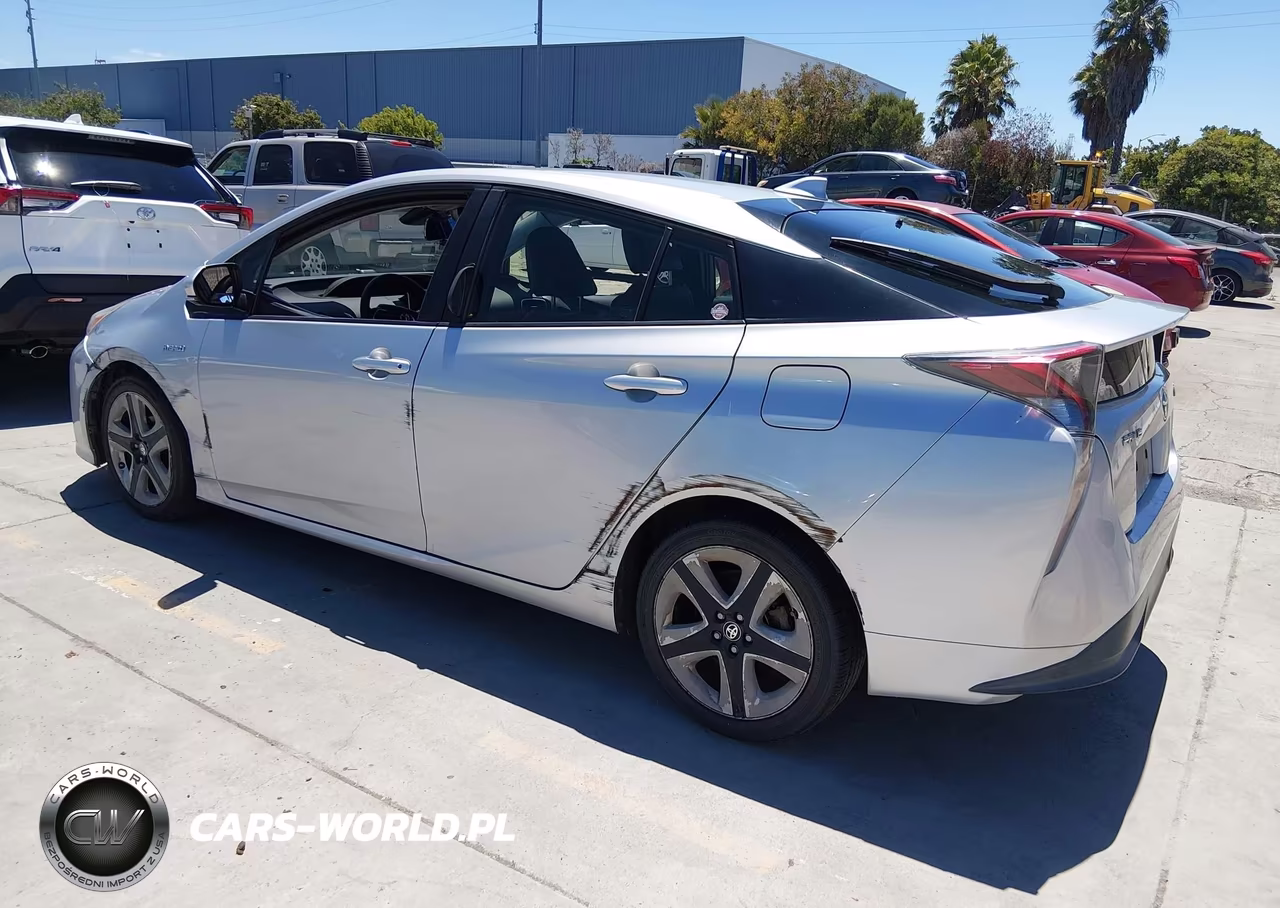 2016 Toyota Prius Three Touring VIN:JTDKARFU7G3008058 - 3
