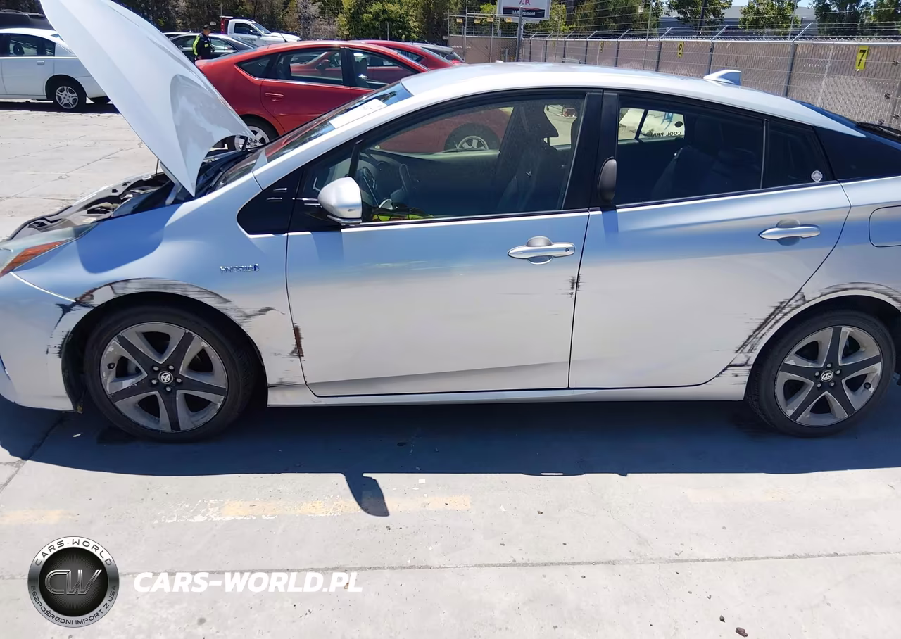 2016 Toyota Prius Three Touring VIN:JTDKARFU7G3008058 - 6