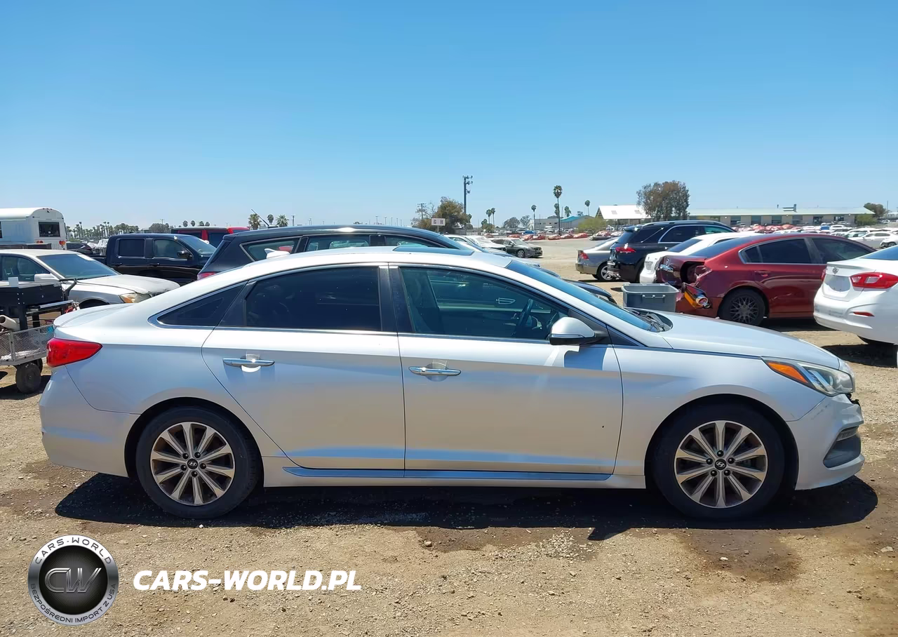2016 Hyundai Sonata Limited VIN:5NPE34AF8GH389619 - 13