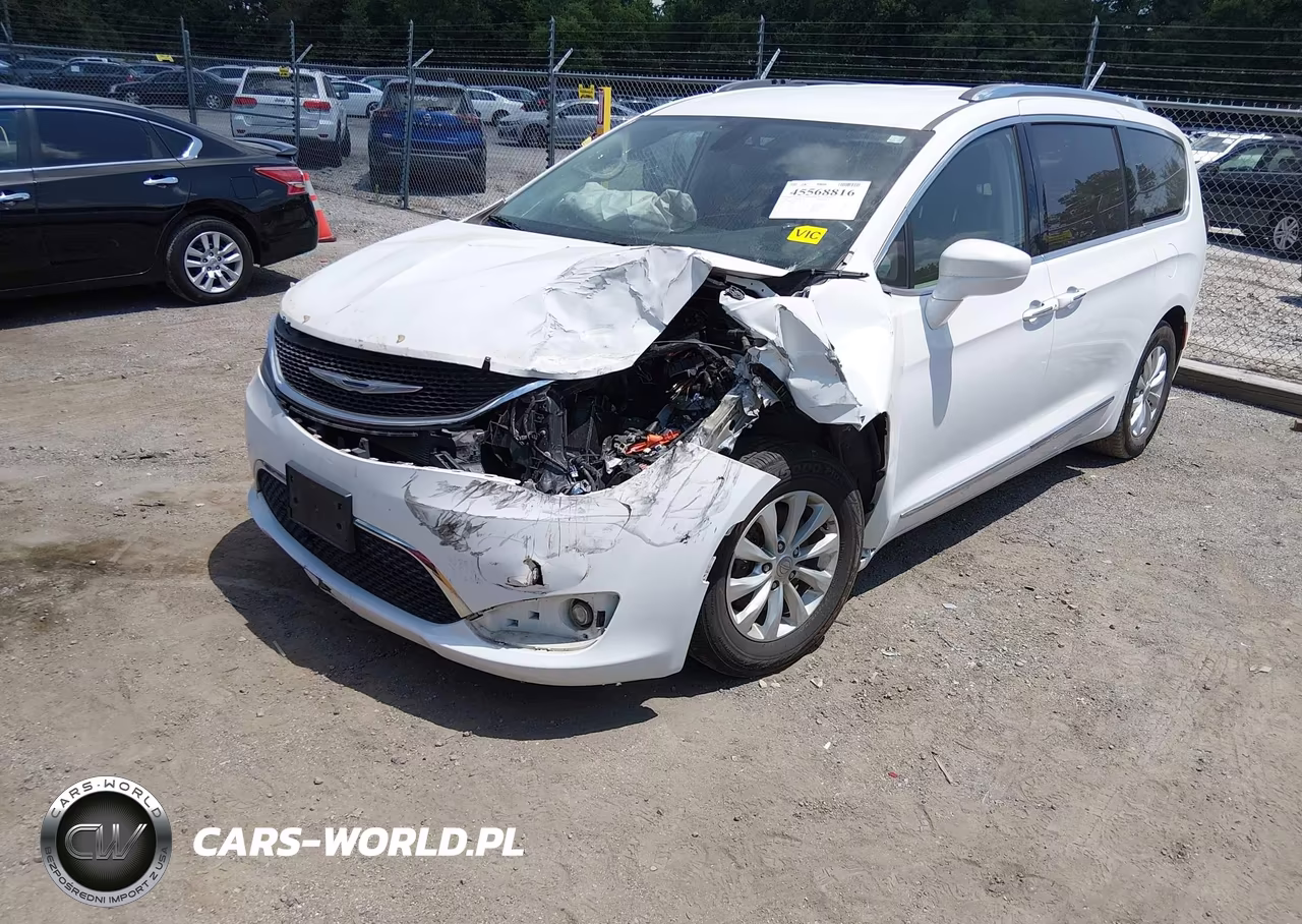 2018 Chrysler Pacifica Touring L Plus VIN:2C4RC1EG2JR144490 - 2