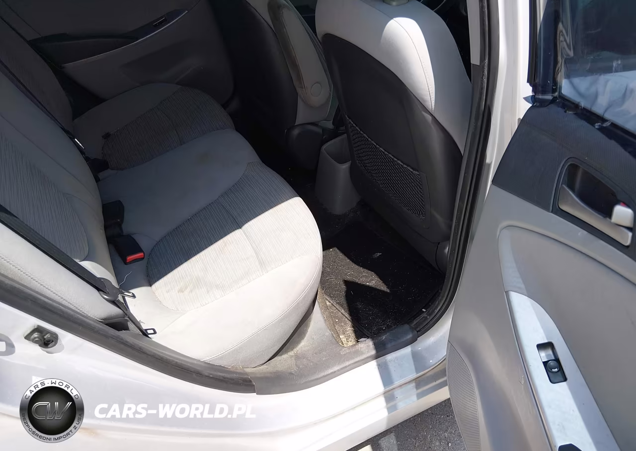 2016 Hyundai Accent Se VIN:KMHCT4AE7GU059390 - 8