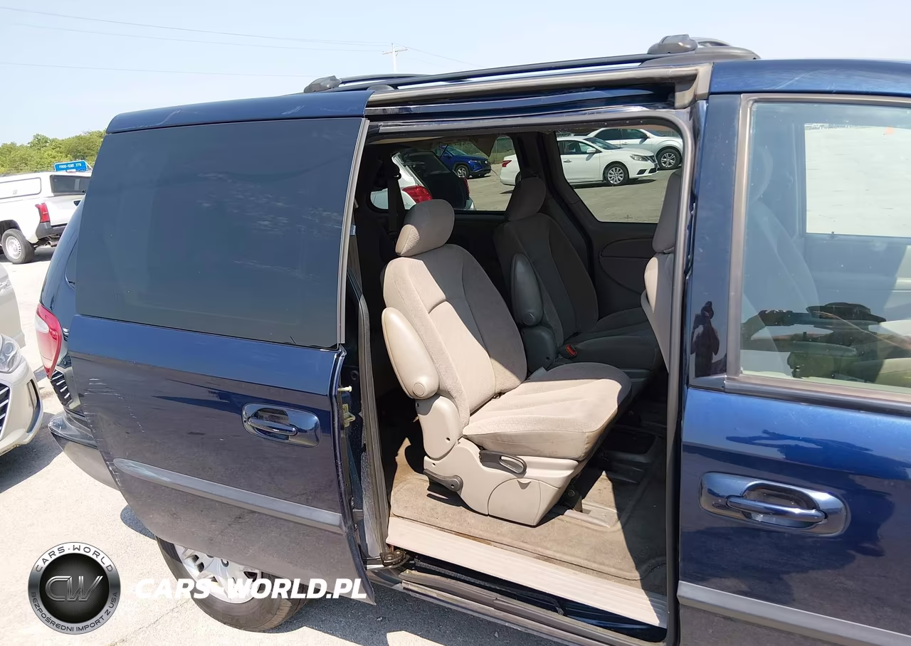 2003 Dodge Grand Caravan Sport VIN:2D8GP44R03R331697 - 8