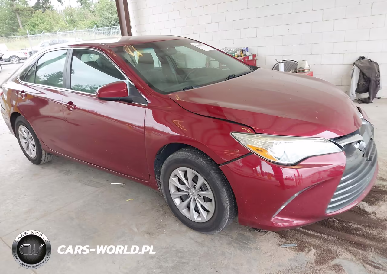 2016 Toyota Camry Le – zdjęcie 1 z 16