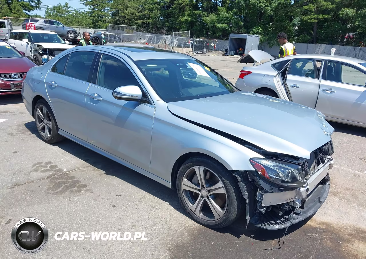2017 Mercedes-Benz E 300 4Matic