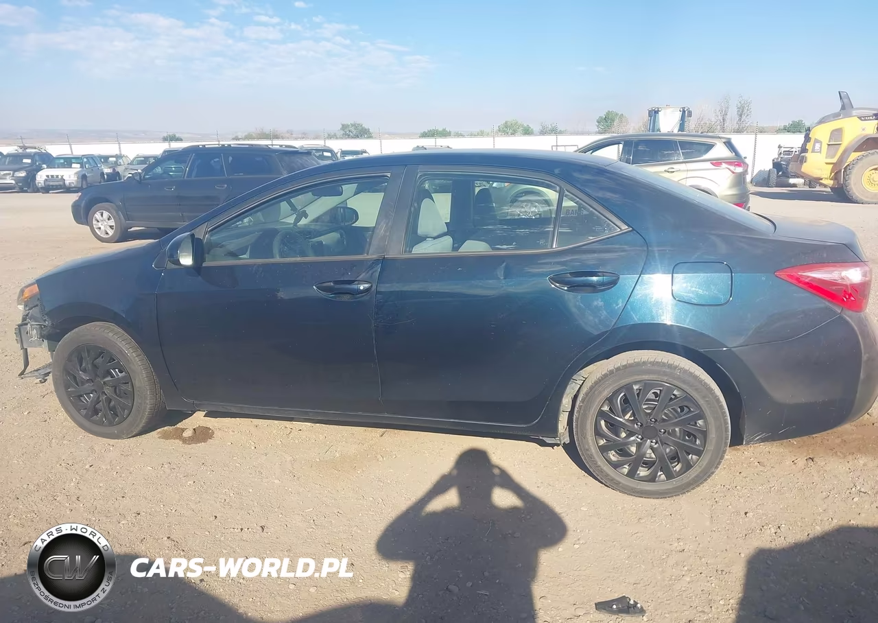 2019 Toyota Corolla Le VIN:2T1BURHE5KC165410 - 14