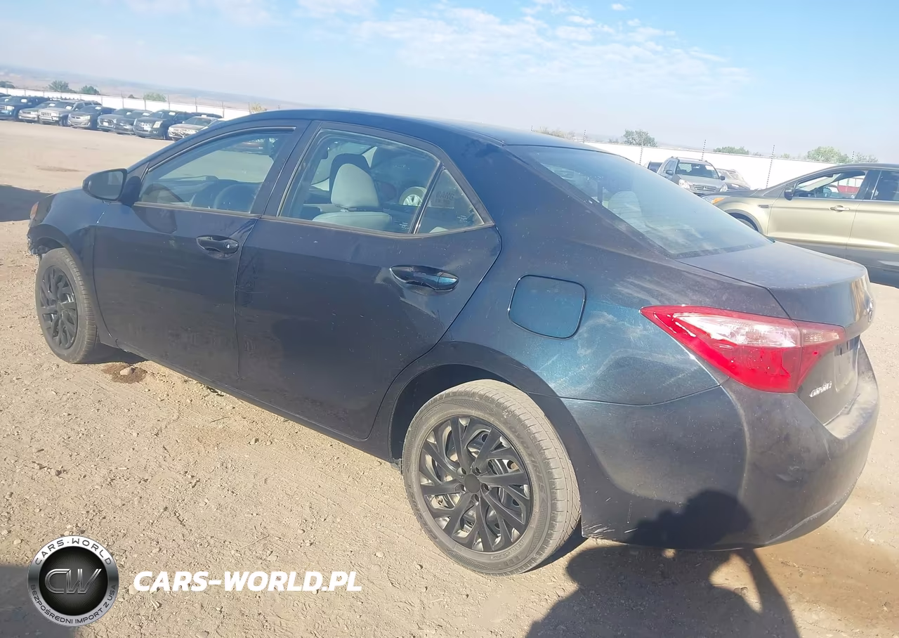 2019 Toyota Corolla Le VIN:2T1BURHE5KC165410 - 3