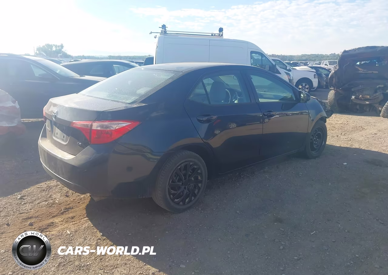 2019 Toyota Corolla Le VIN:2T1BURHE5KC165410 - 4