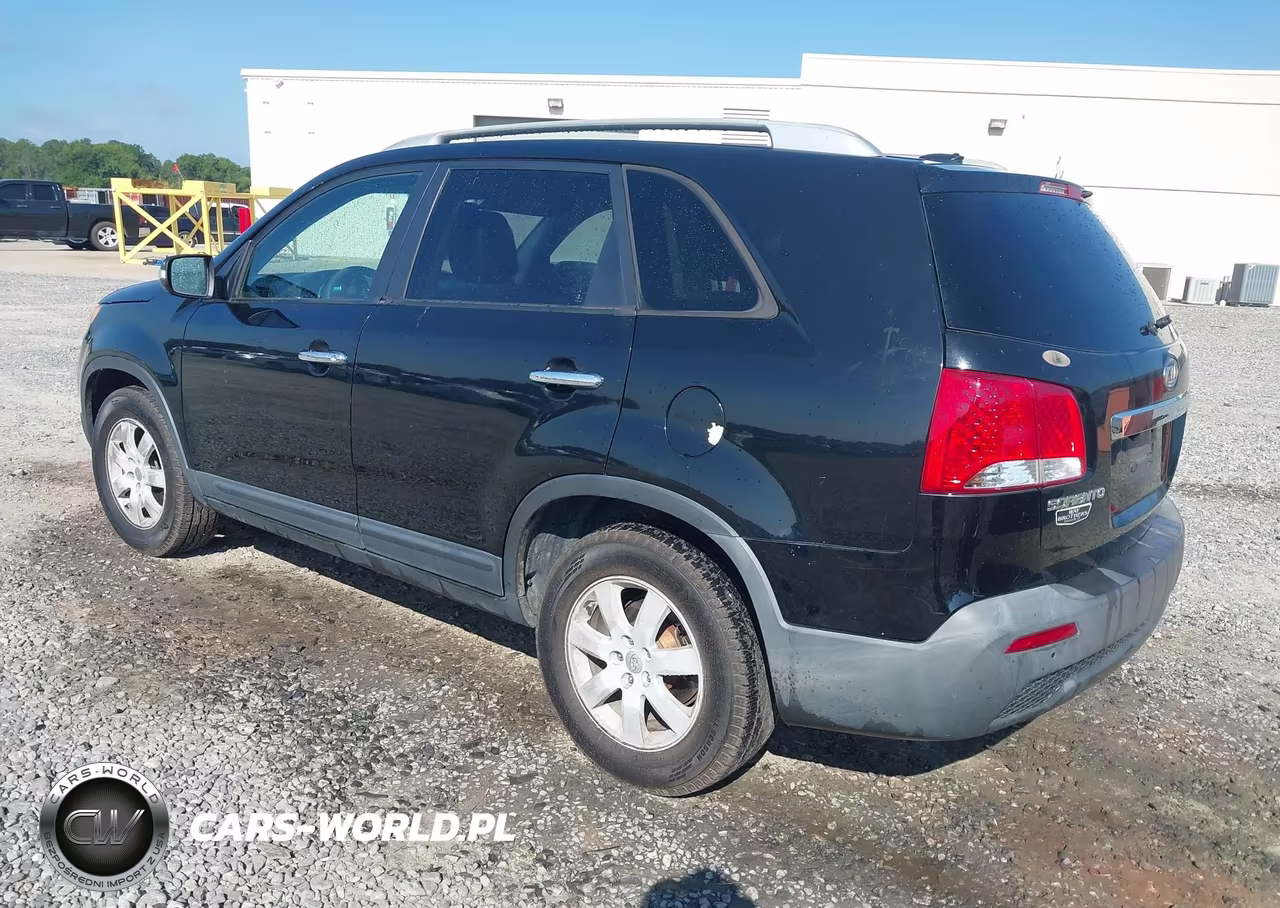2011 Kia Sorento Lx VIN:5XYKT4A18BG005149 - 3