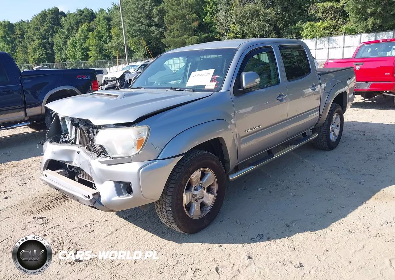 2015 Toyota Tacoma Base V6 VIN:3TMLU4EN7FM174702 - 2