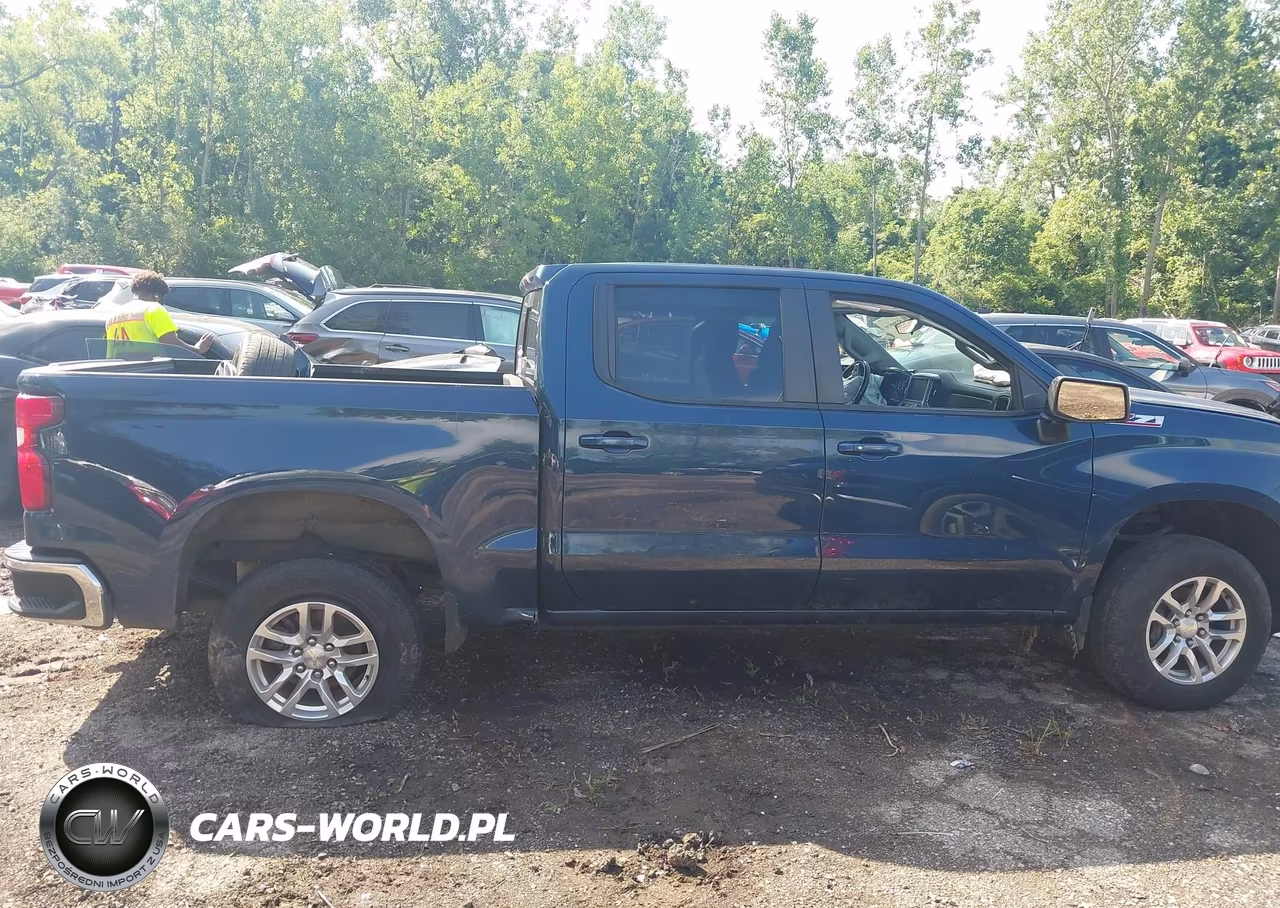 2021 Chevrolet Silverado 1500 VIN:1GCUYDED9MZ192906 - 14