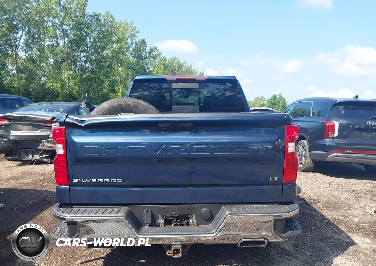 2021 Chevrolet Silverado 1500 VIN:1GCUYDED9MZ192906 - 17