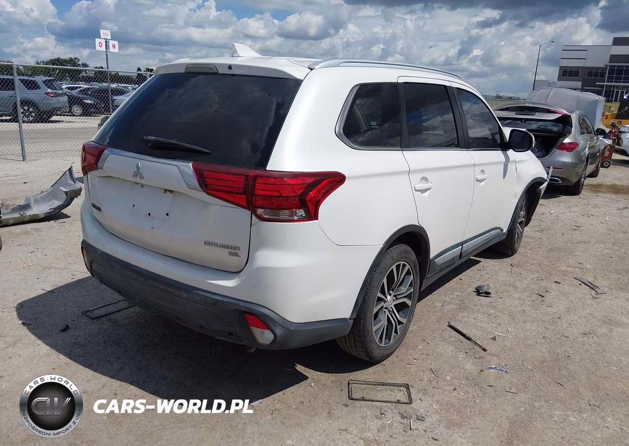 2017 Mitsubishi Outlander Se-Sel VIN:JA4AD3A32HZ034672 - 4