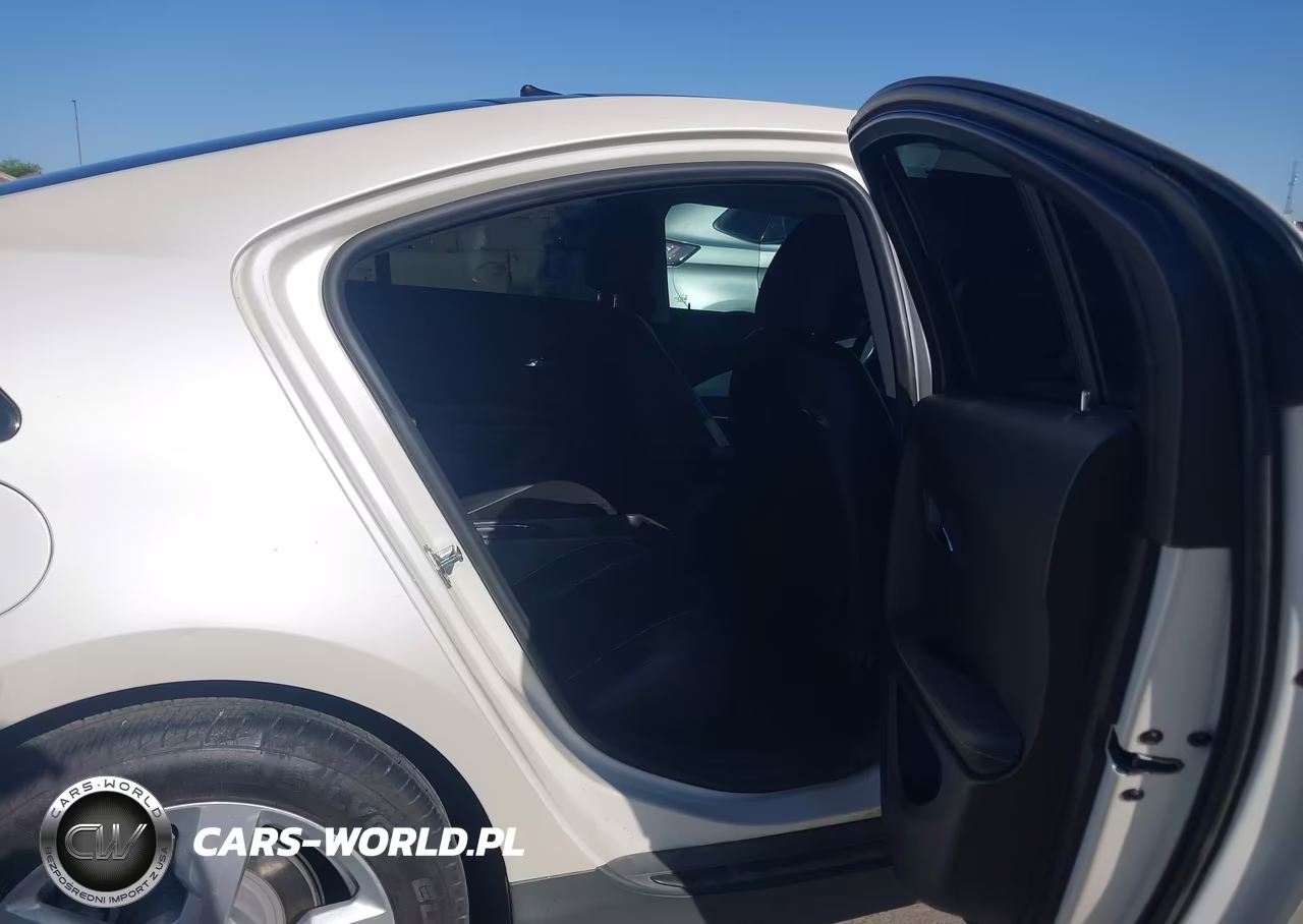 2012 Chevrolet Volt VIN:1G1RD6E40CU102768 - 8