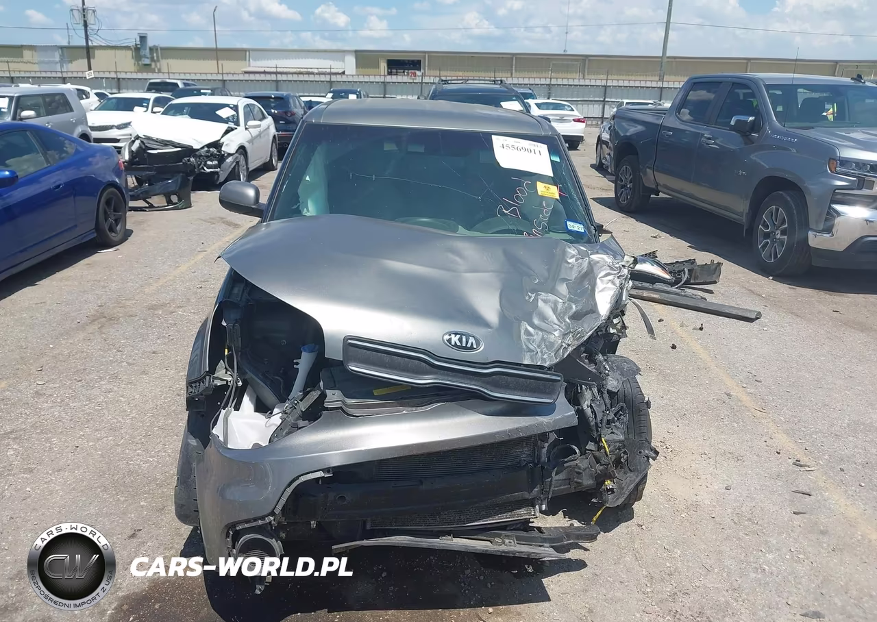 2018 Kia Soul VIN:KNDJN2A23J7595792 - 13