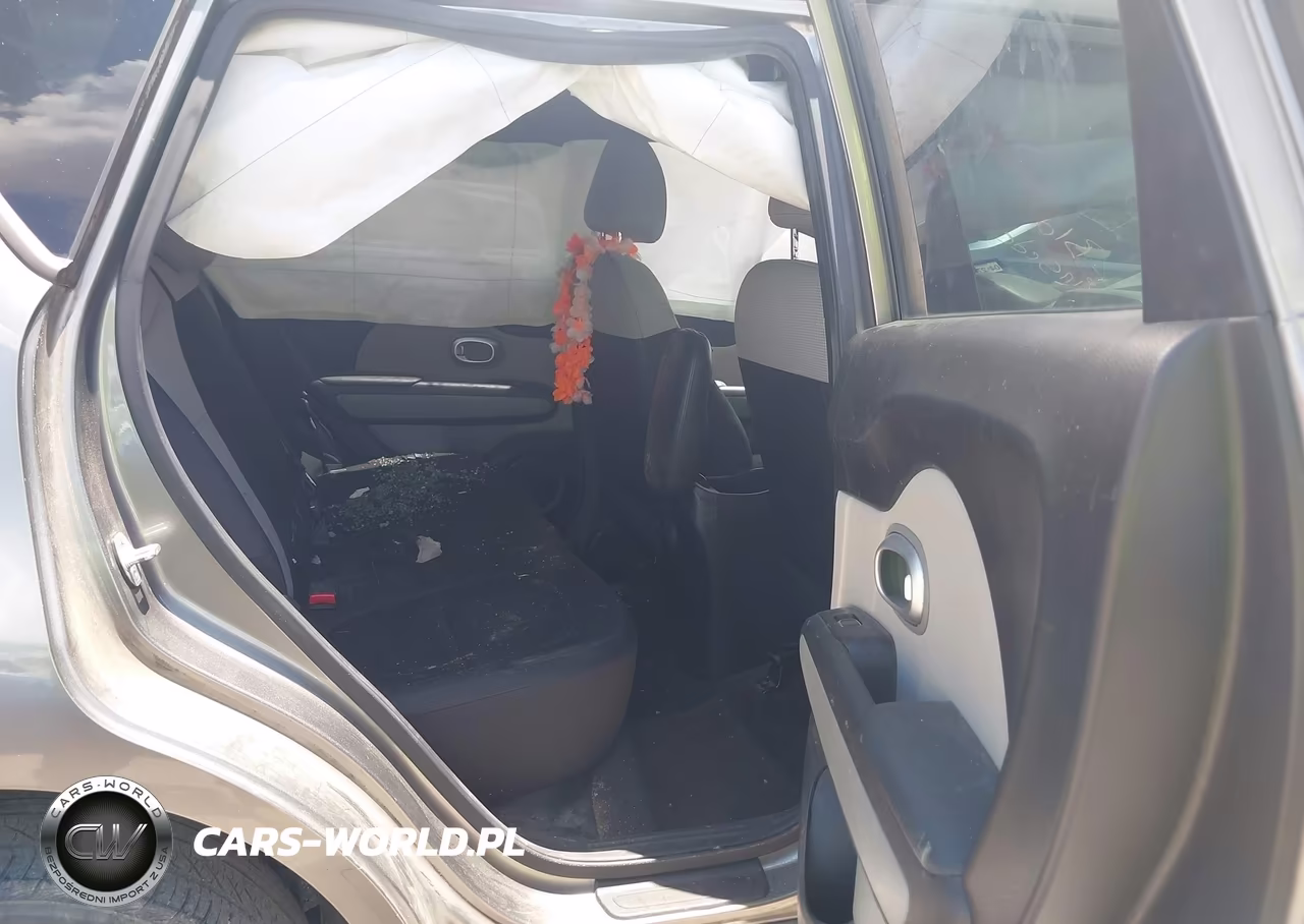2018 Kia Soul VIN:KNDJN2A23J7595792 - 8