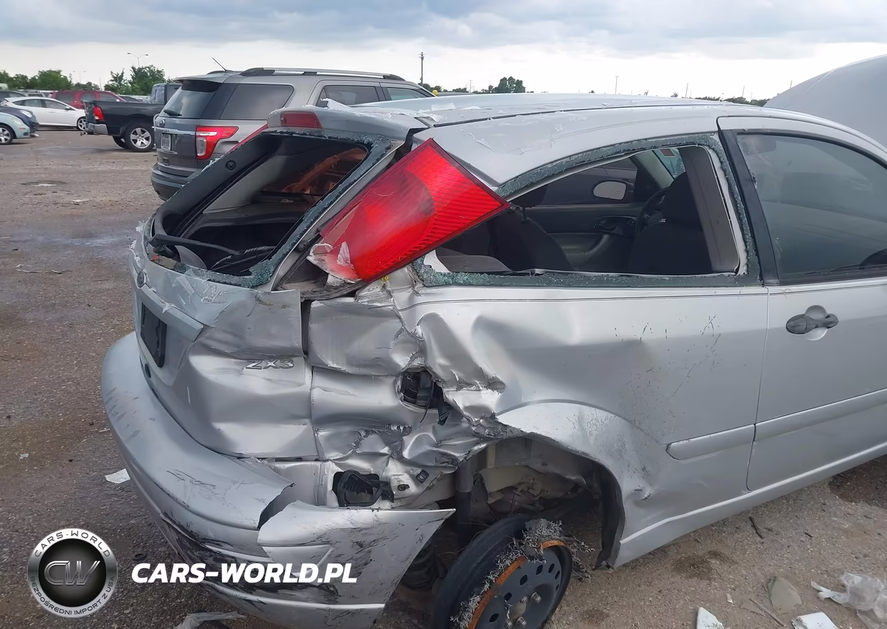 2005 Ford Focus Zx3 VIN:3FAHP31N35R146237 - 6