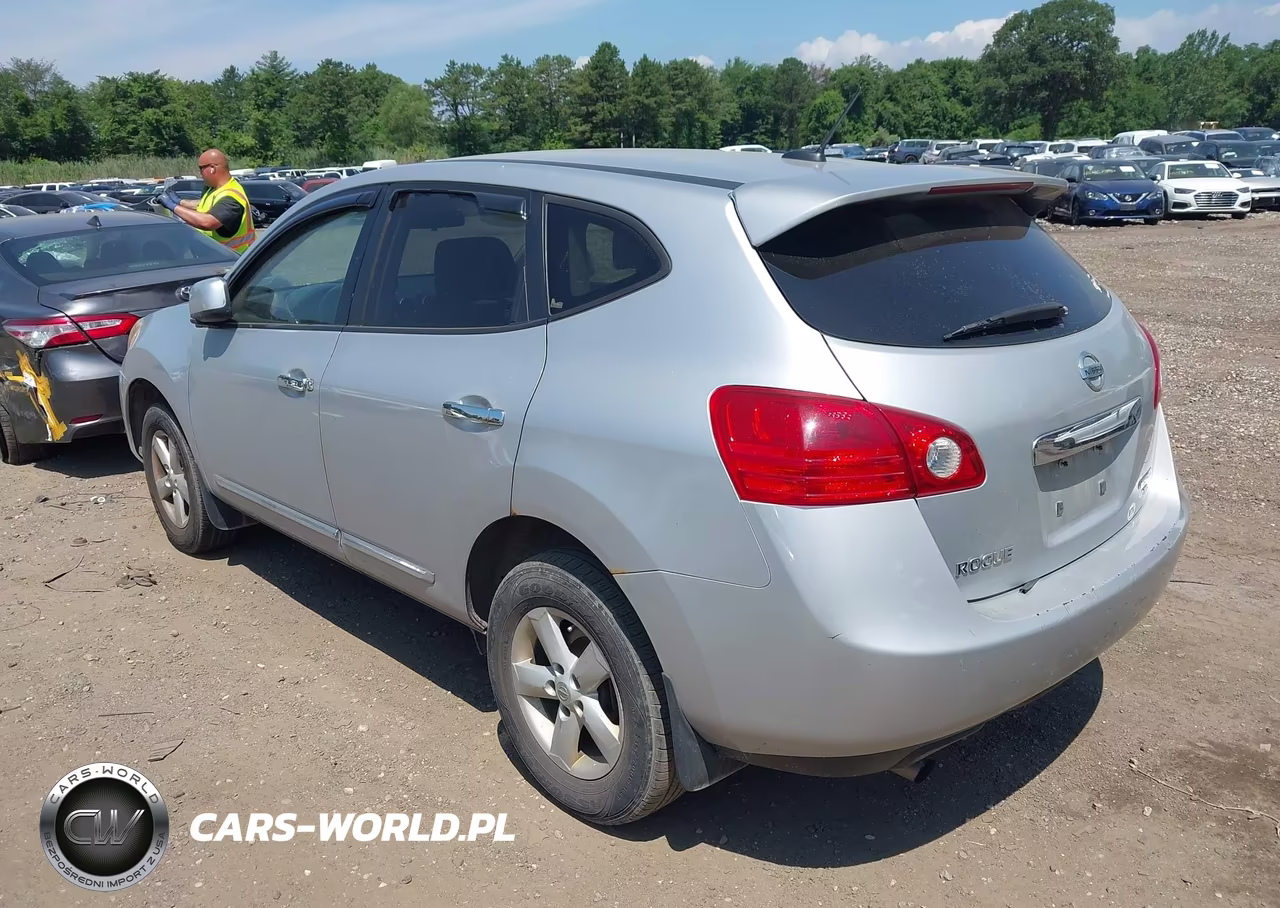 2013 Nissan Rogue S VIN:JN8AS5MV4DW647591 - 3