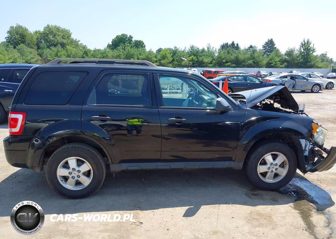 2010 Ford Escape Xlt VIN:1FMCU0D70AKD43143 - 13
