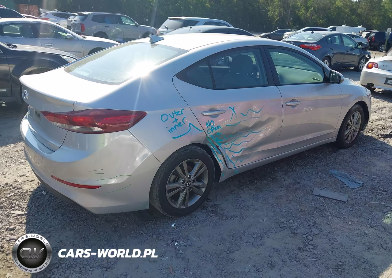 2018 Hyundai Elantra Sel VIN:5NPD84LF0JH275275 - 4