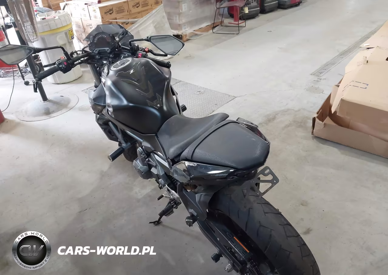 2017 Kawasaki Er650 H VIN:JKAEREH13HDA01294 - 3
