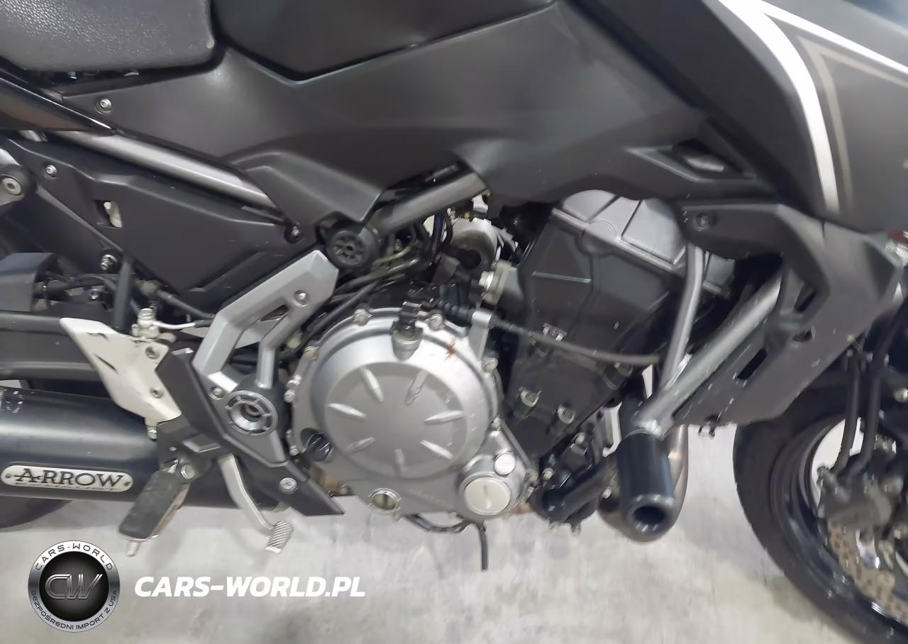 2017 Kawasaki Er650 H VIN:JKAEREH13HDA01294 - 8