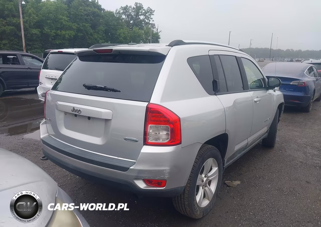 2011 Jeep Compass VIN:1J4NF1FB3BD154372 - 4
