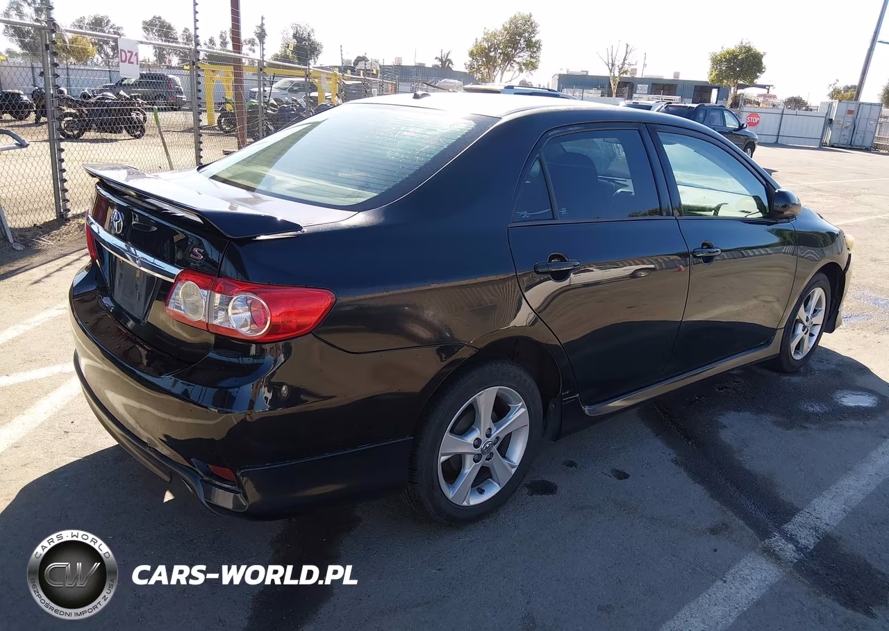 2011 Toyota Corolla S VIN:2T1BU4EE1BC662154 - 4