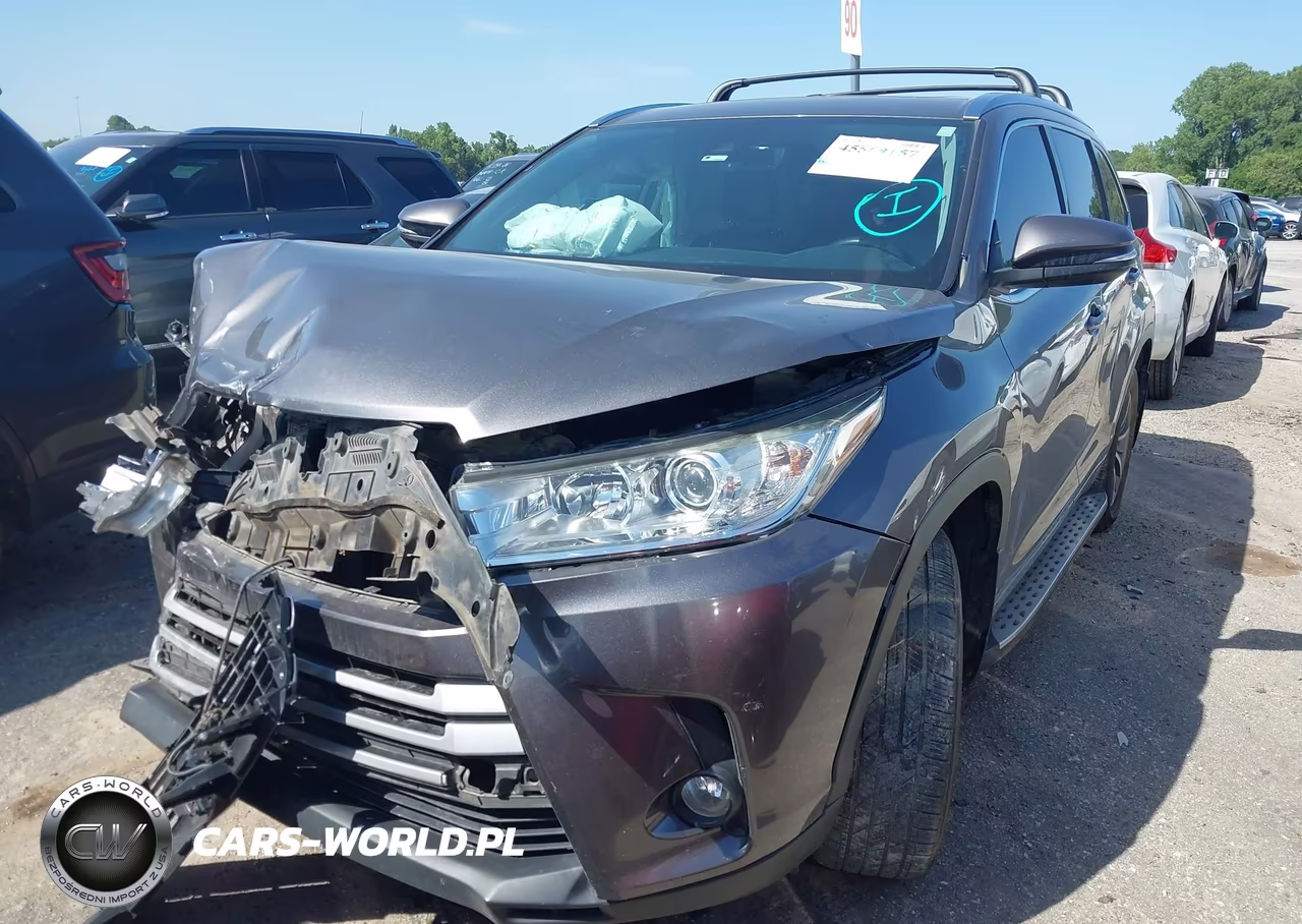 2018 Toyota Highlander Xle VIN:5TDJZRFH5JS561577 - 2