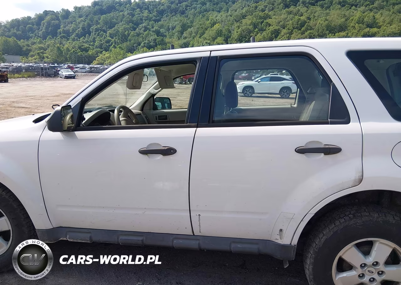 2010 Ford Escape Xls VIN:1FMCU9C73AKC90007 - 14