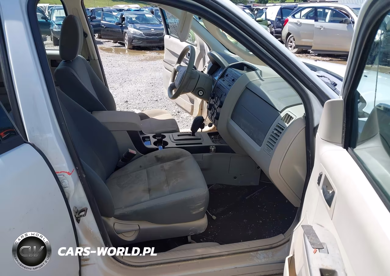 2010 Ford Escape Xls VIN:1FMCU9C73AKC90007 - 5
