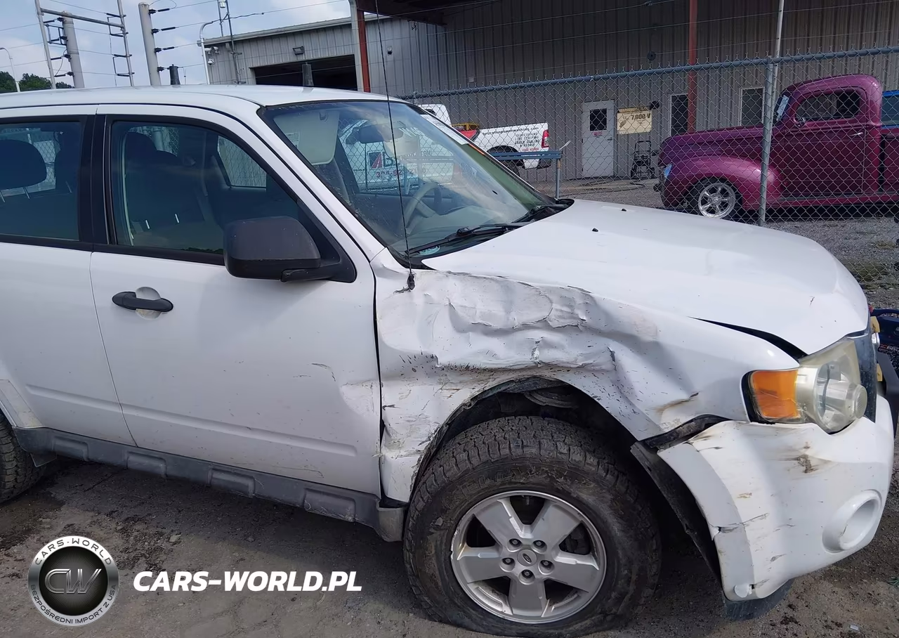 2010 Ford Escape Xls VIN:1FMCU9C73AKC90007 - 6