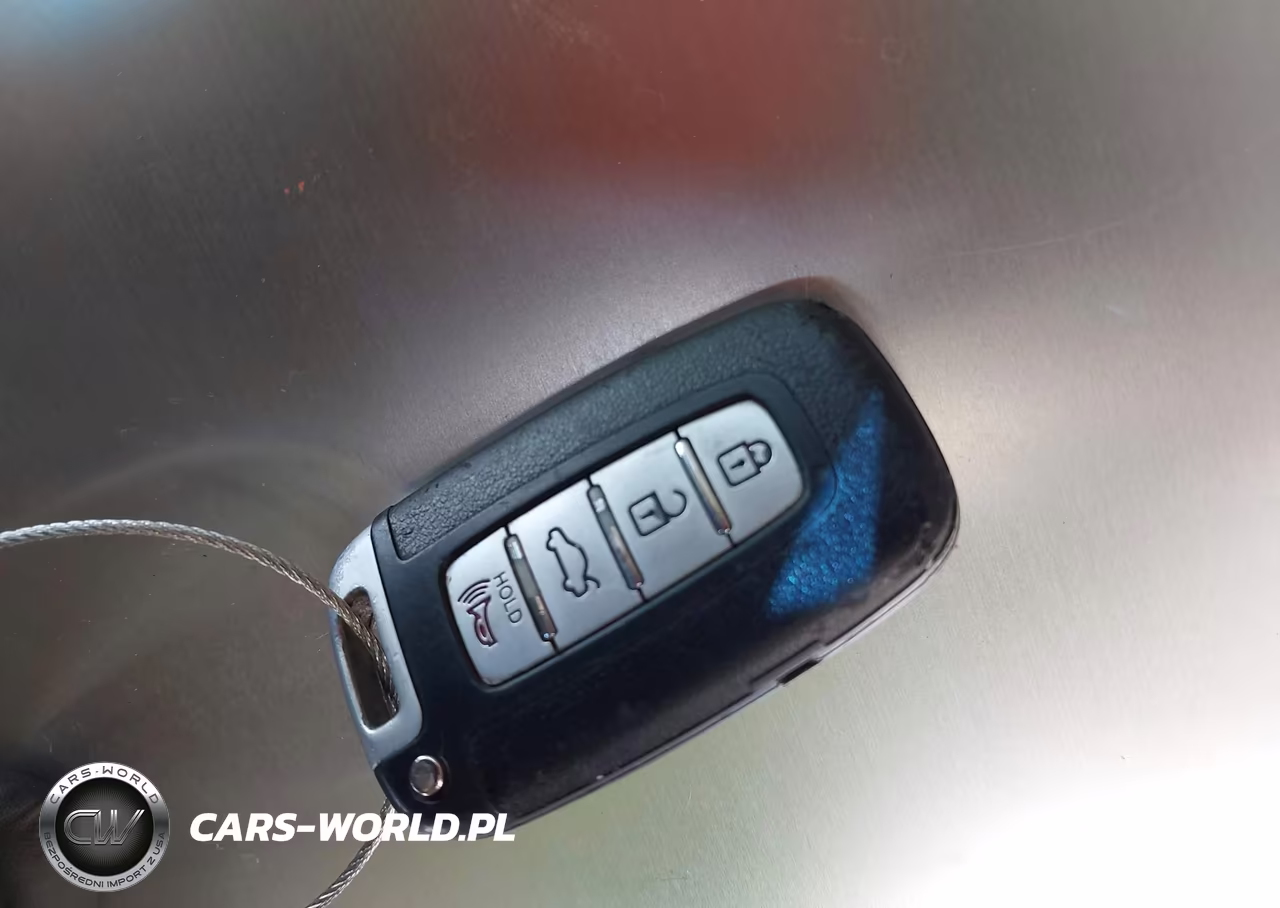 2009 Hyundai Genesis 4.6 VIN:KMHGC46F39U055200 - 11