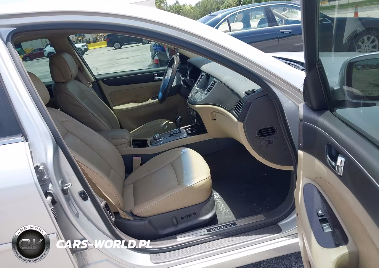 2009 Hyundai Genesis 4.6 VIN:KMHGC46F39U055200 - 5