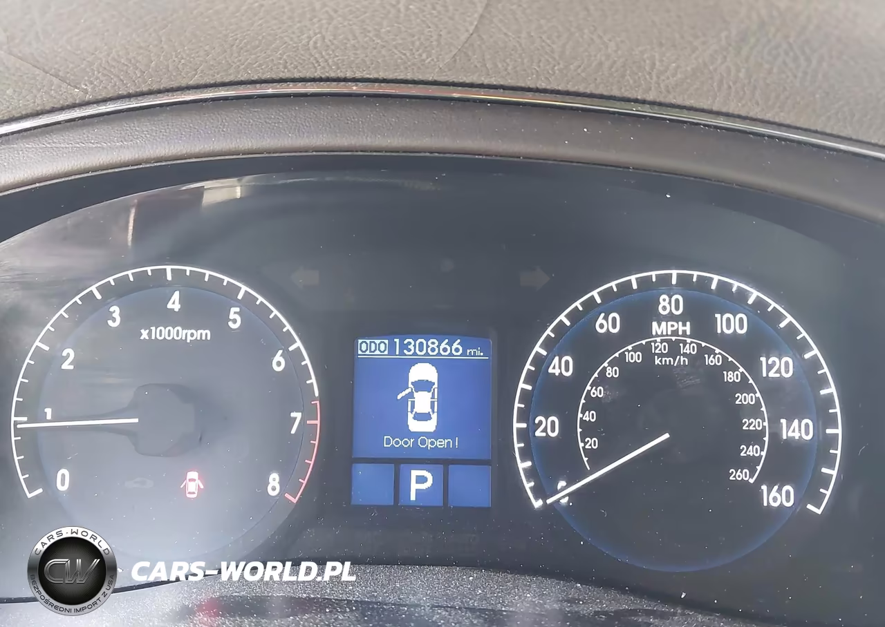 2009 Hyundai Genesis 4.6 VIN:KMHGC46F39U055200 - 7