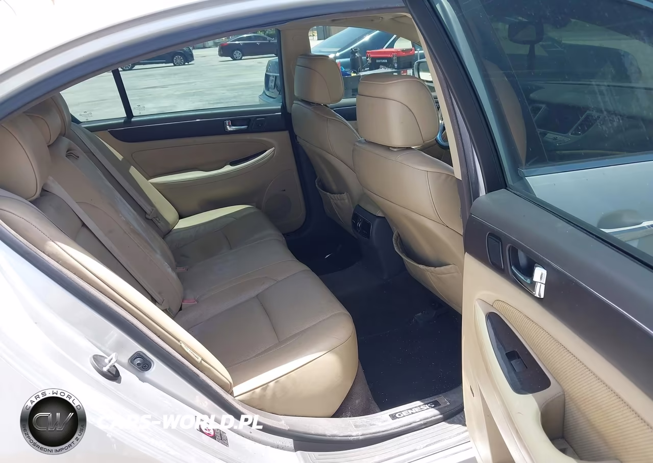 2009 Hyundai Genesis 4.6 VIN:KMHGC46F39U055200 - 8