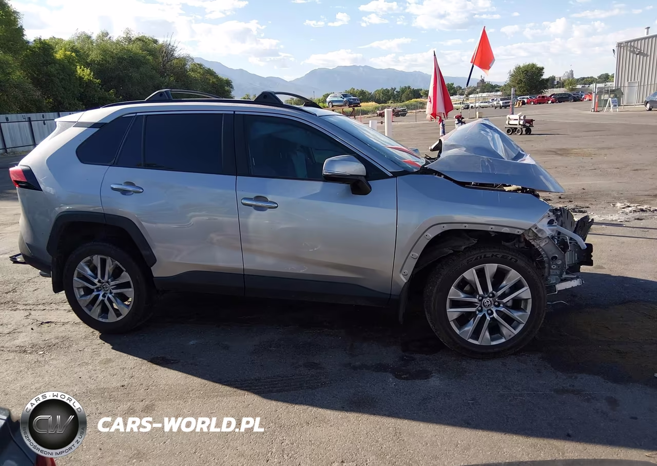 2022 Toyota Rav4 Limited VIN:2T3N1RFV6NC287715 - 14